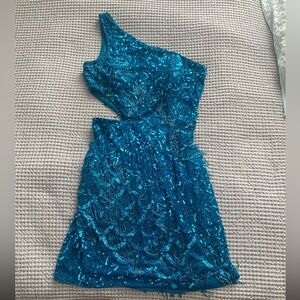 Blue sequin cut out homecoming dress. Size 8.